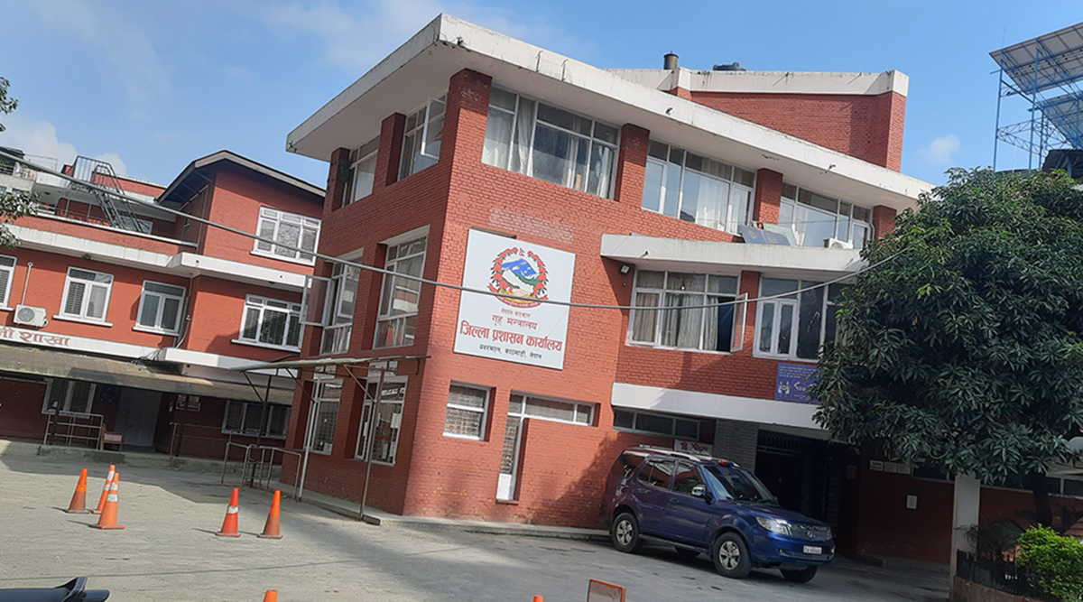 सार्वजनिक बिदामा आउँदैनन् सेवाग्राही